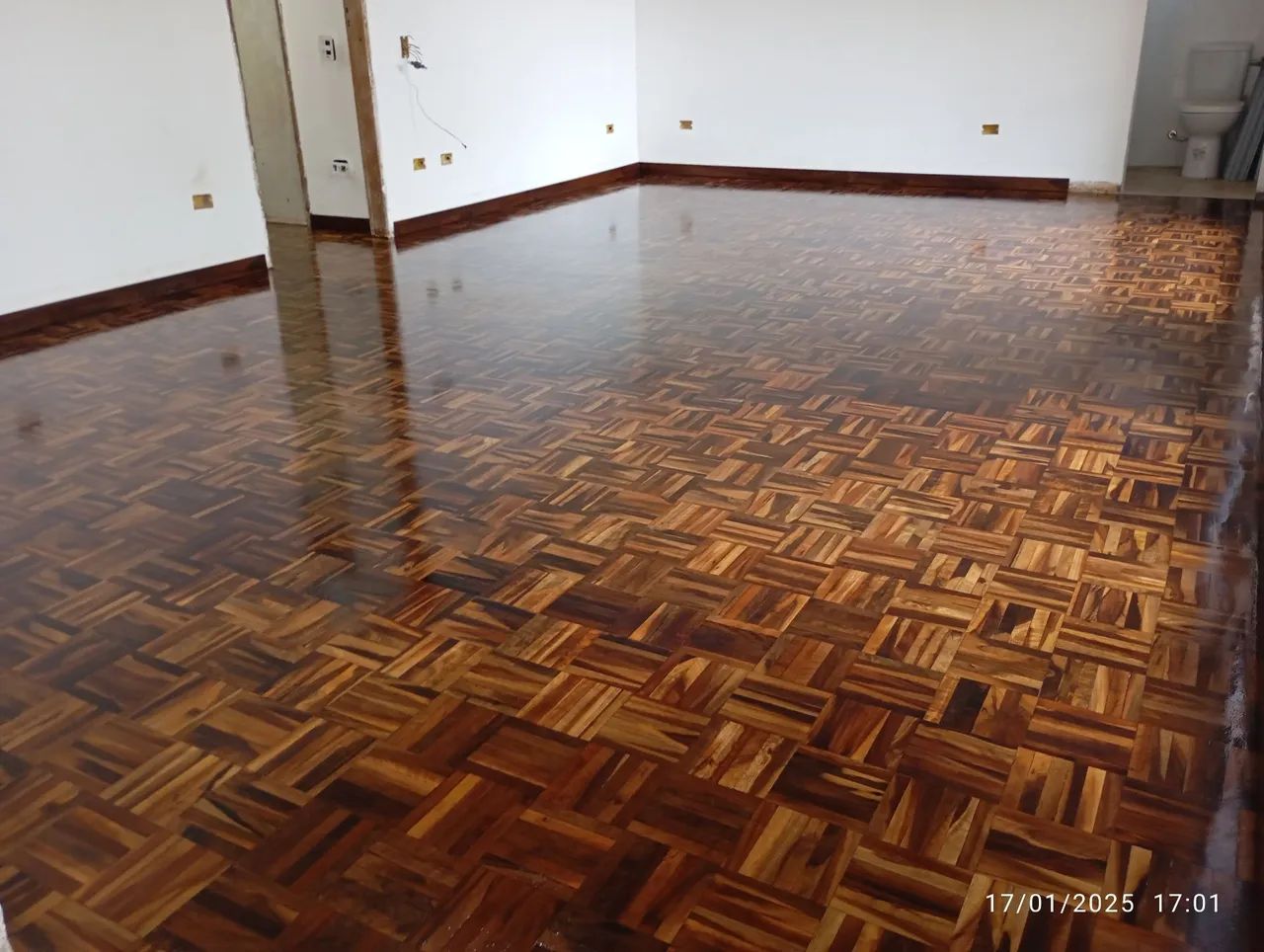 Lixamento de tacos,assoalhos e decks