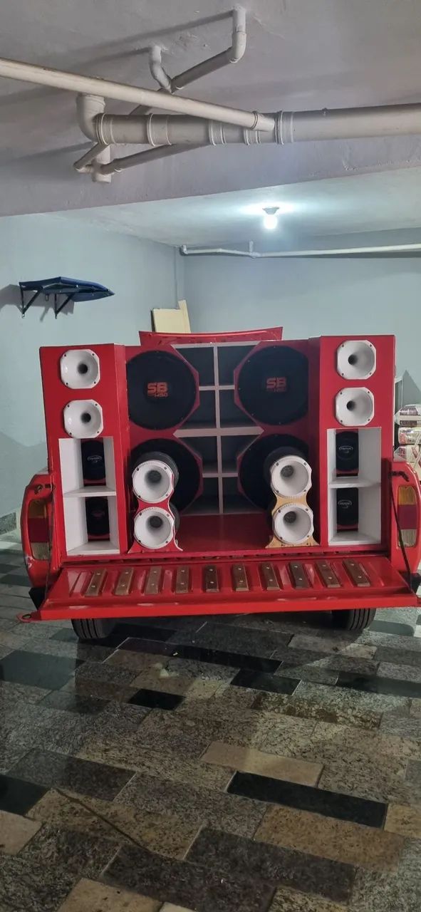 Vendo som de carro completo