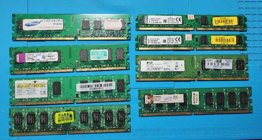 Kit Memória Ram DDR2 (8 unidades)