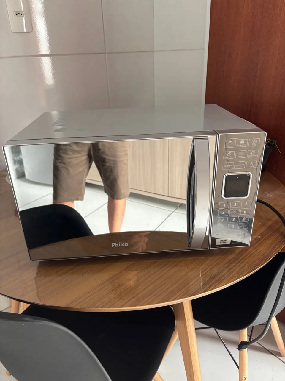 Micro-ondas Philco Inox - Perfeito para sua cozinha!
