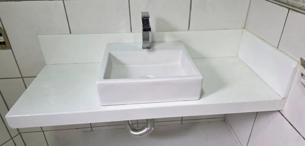 Lavatório em Marmoglass Branco (Importado)