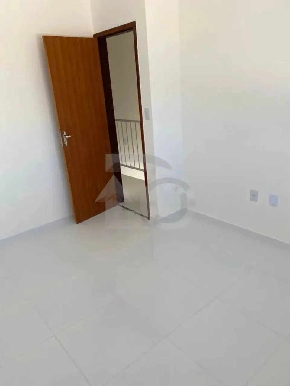 Casa com 2 Quartos no Bairro Andorinhas.