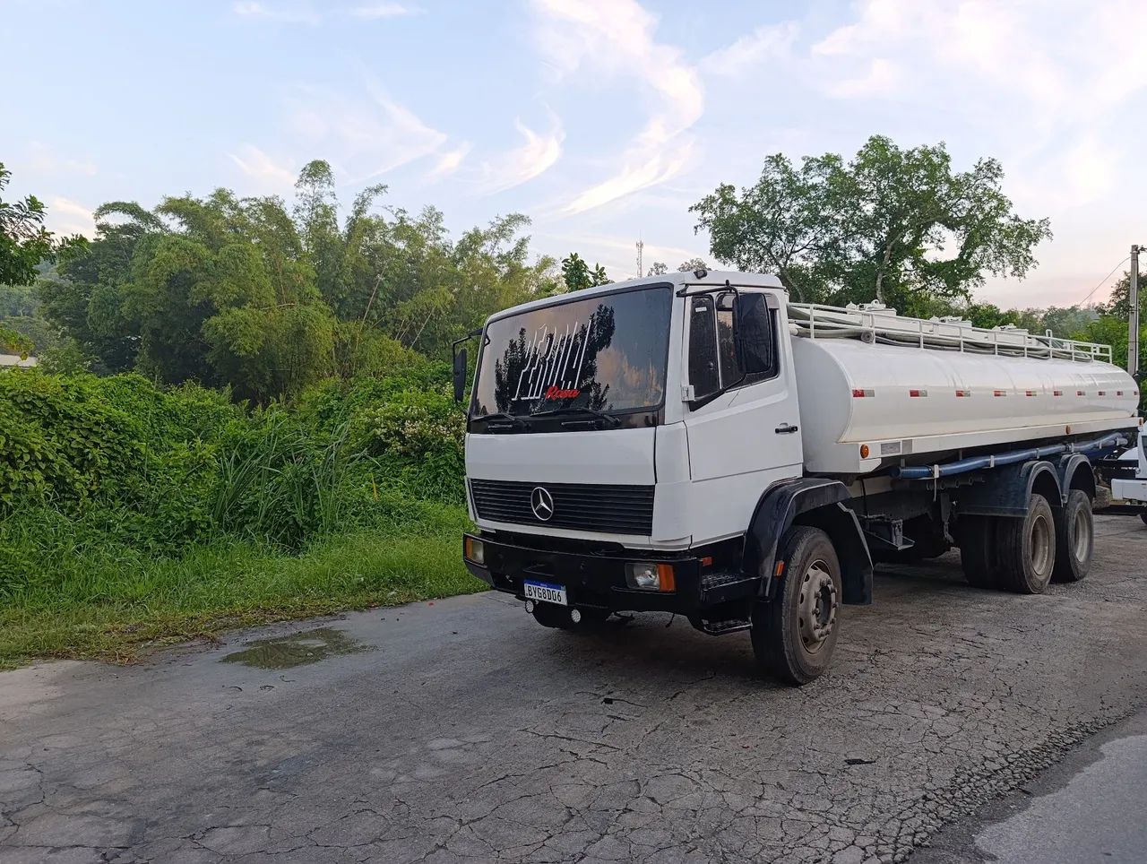 1718 vendo somente no chacis tel * tbm troco em automóvel ou camionete. - Foto 3