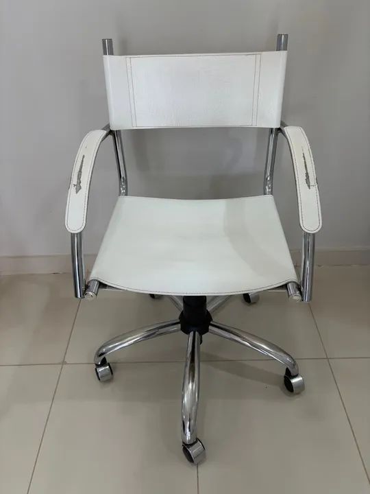 Cadeira de Escritório Giratória Branca