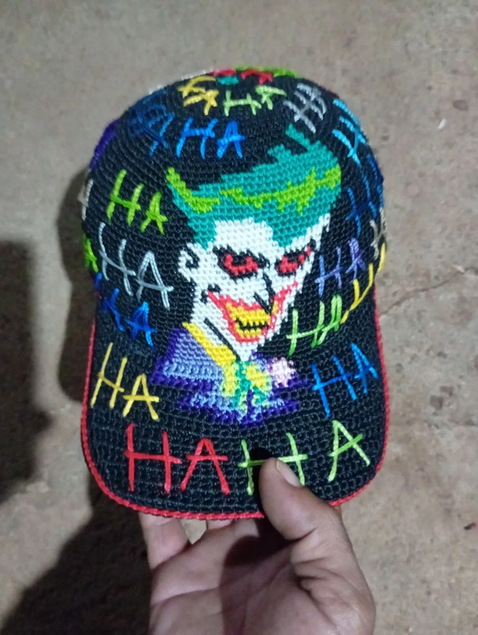Boné de crochê coringa personalizado