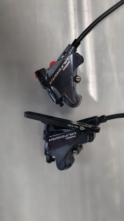 Pinça Freio Caliper Shimano Ultegra R8070 Disc - Par - Foto 2