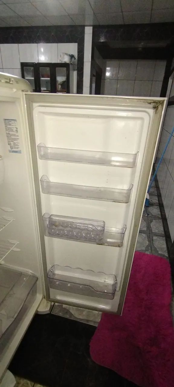 Geladeira Electrolux 240L RE31 - Foto 3