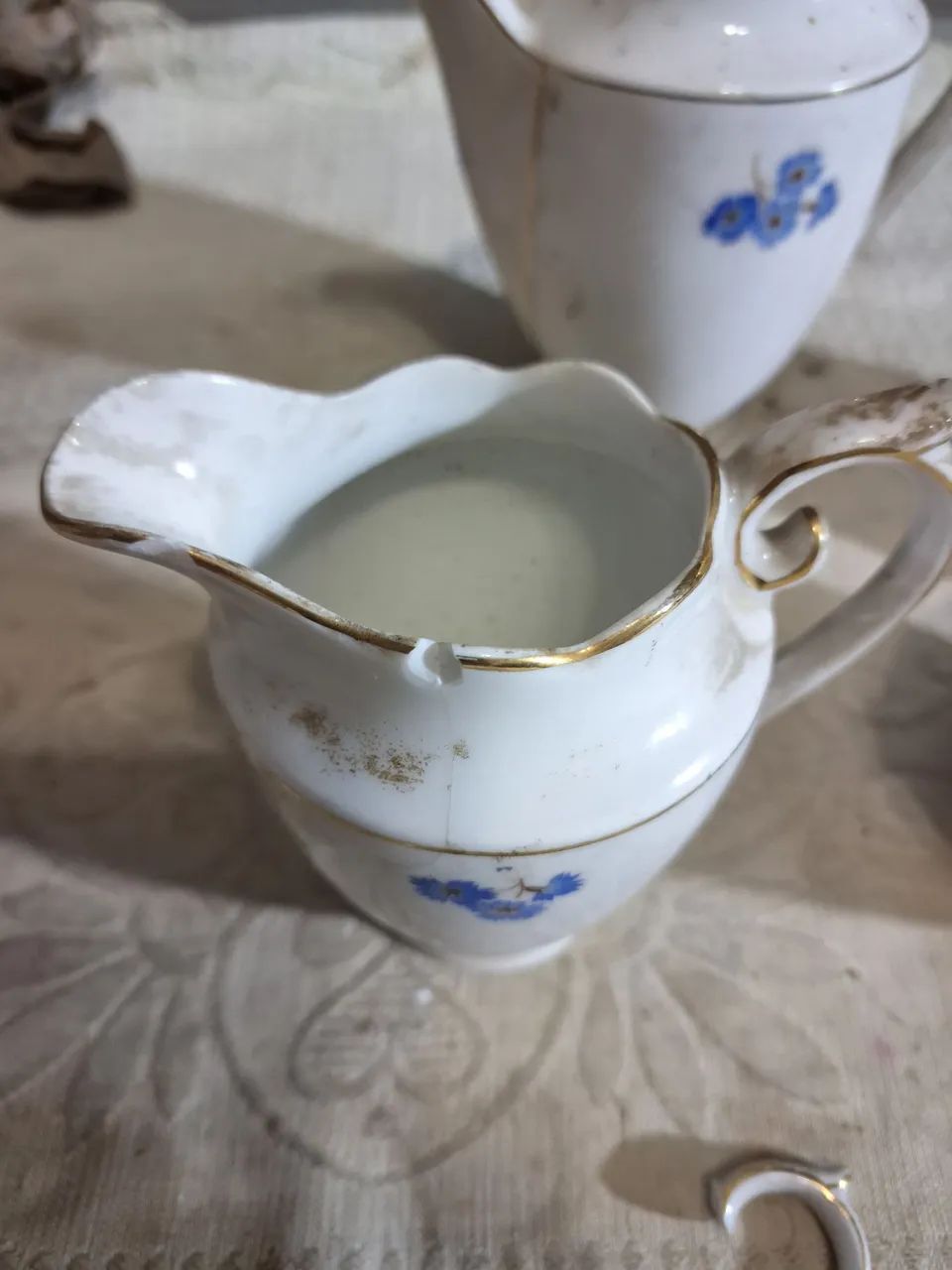 Conjunto de chaves esta com detalhes  .bocados  .antiguidade  - Foto 4