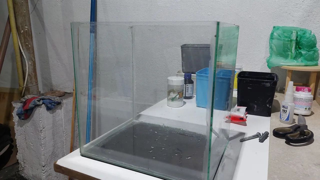 Aquário de vidro 20 x25x20  cm 13 litros  - Foto 5