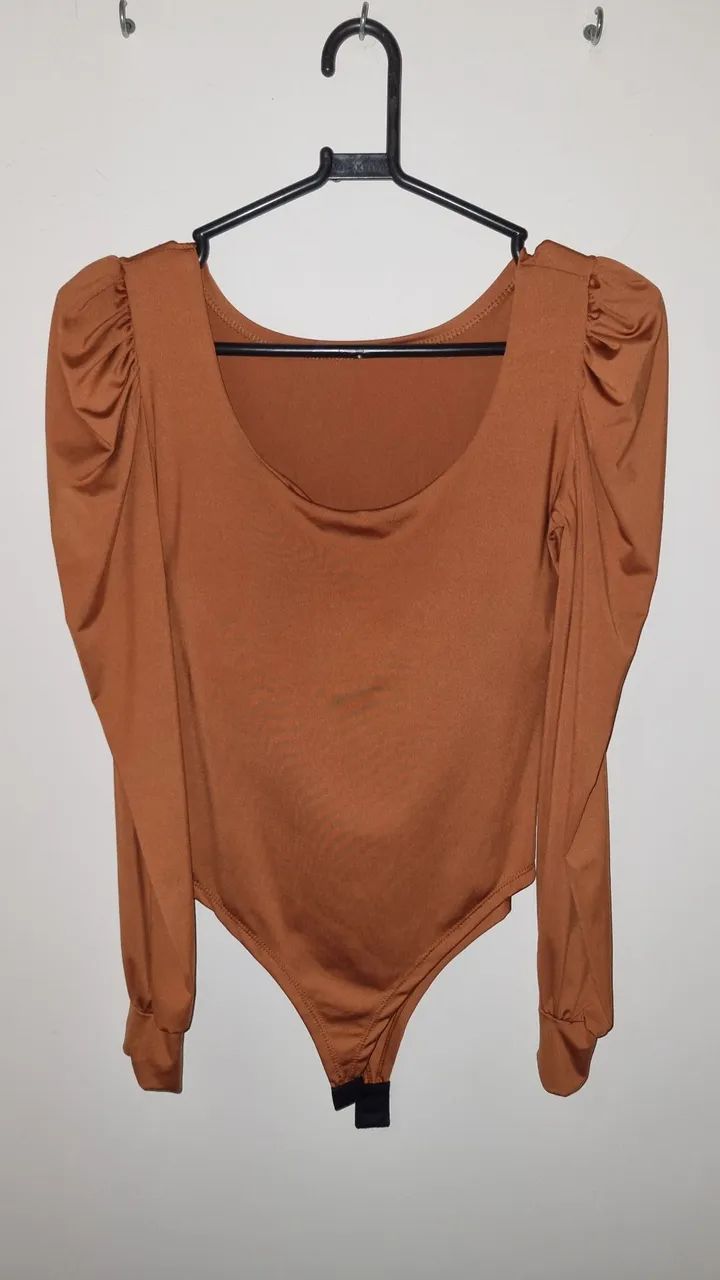 Body Feminino Marrom com Manga Bufante
