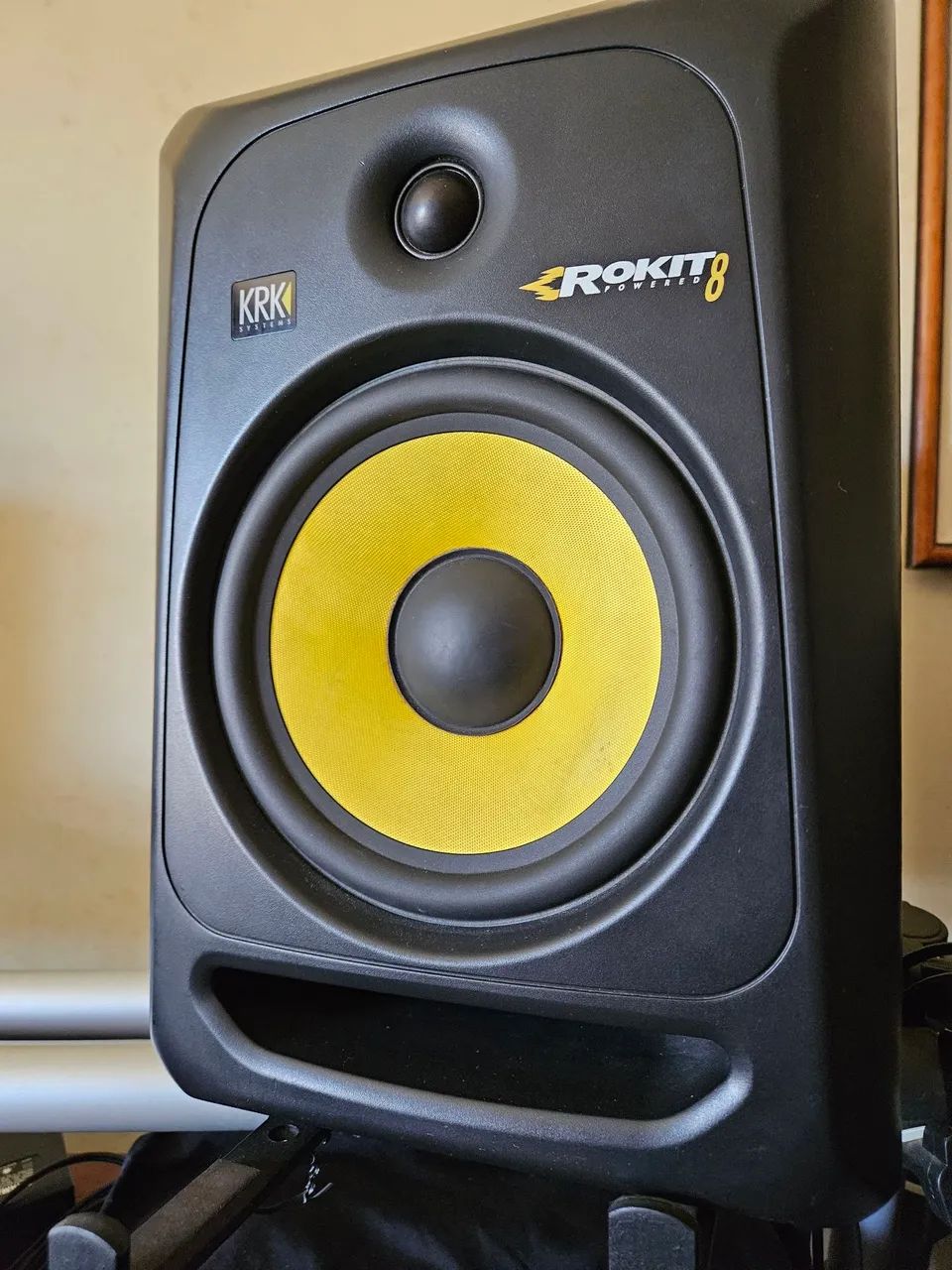 Monitores KRK ROKIT 8 G3 CLASSIC