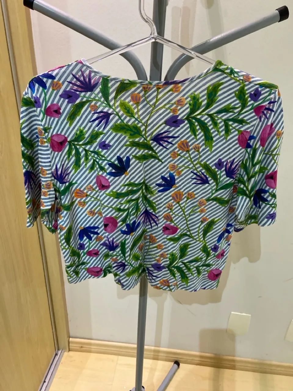 Blusa Feminina Floral Alegria - Foto 2
