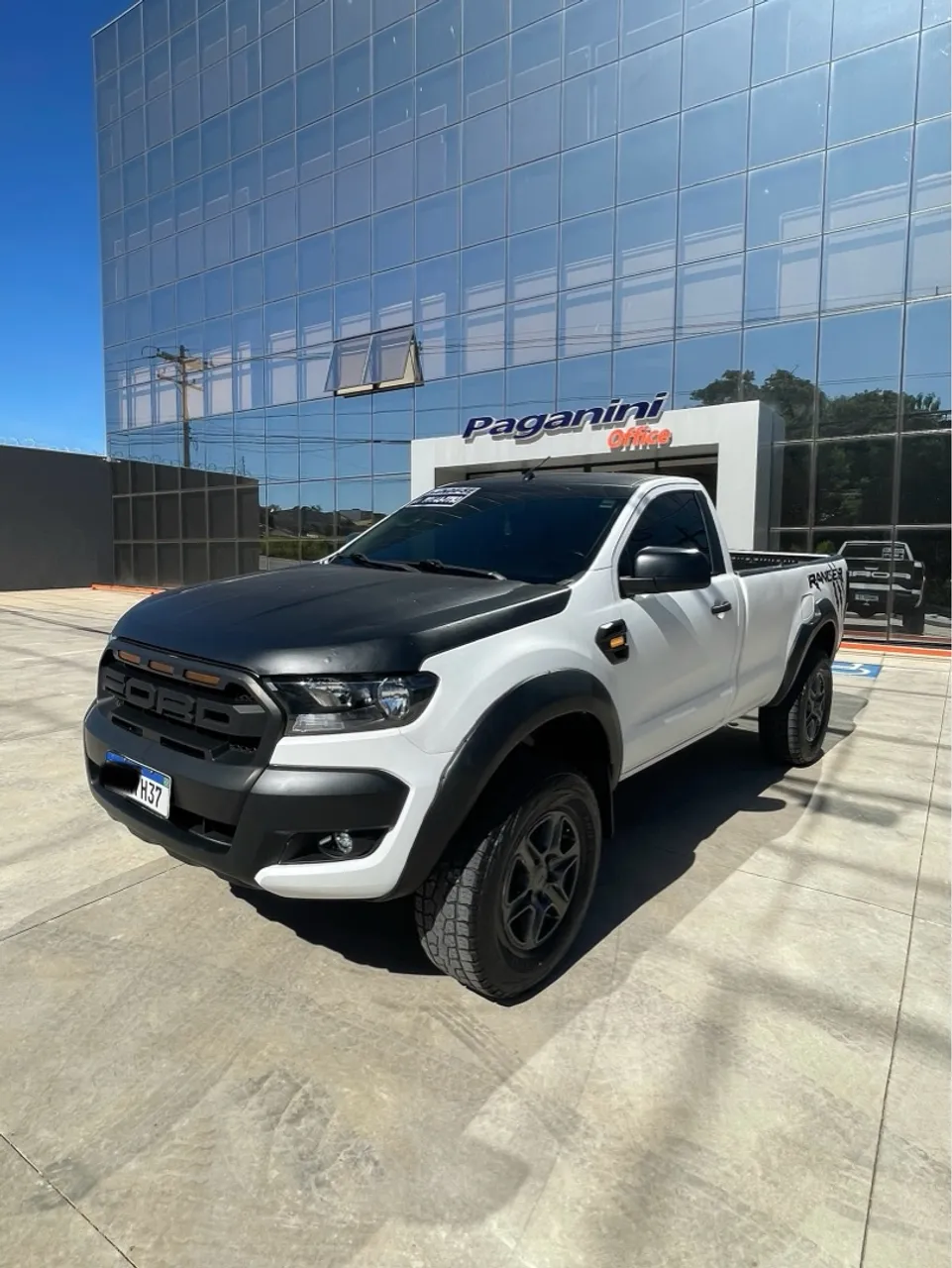 Ford Ranger XLS 2.5 Cs Flex | Customizada | kit offroad, Leds | Goiânia
