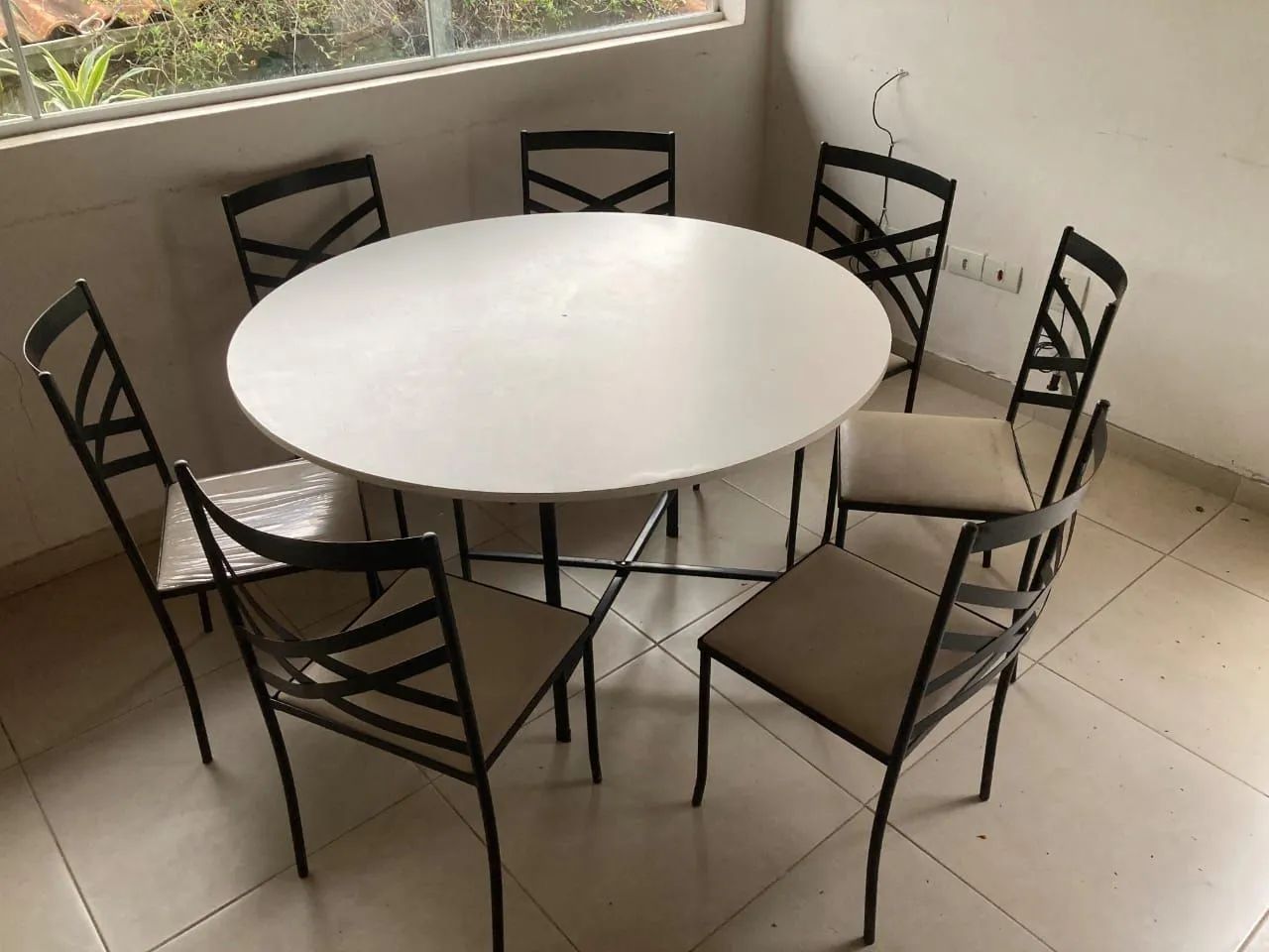 Conjunto de mesa e  6 Cadeiras para Jantar  - Foto 3