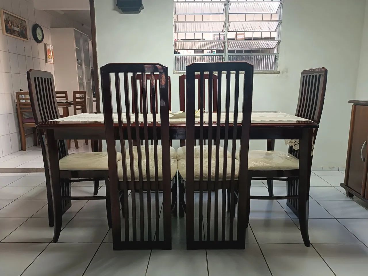 Conjunto de cadeiras de madeira maciça - Foto 4