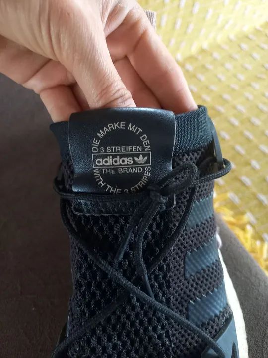 Tênis Adidas Originals - Preto - Foto 3