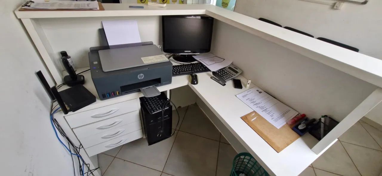 Balcão comercial branco em ótimo estado - Foto 3