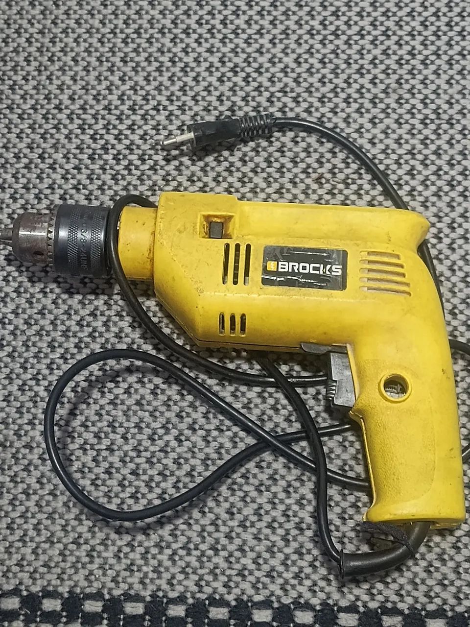 Furadeira e parafusadeira precisando de trocar o gatilho 400w