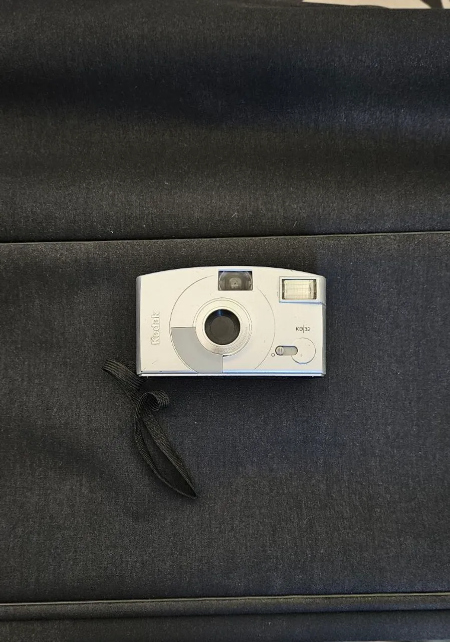 Câmera Kodak antiga para decoração