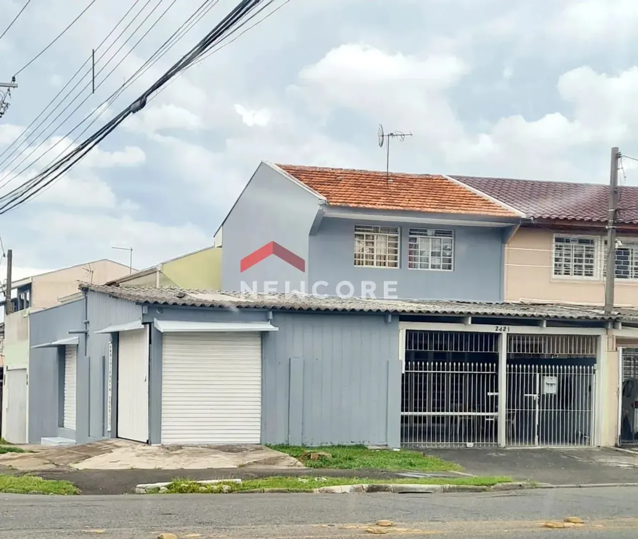 Sobrado em Rua Luiz França - Cajuru - Curitiba/PR