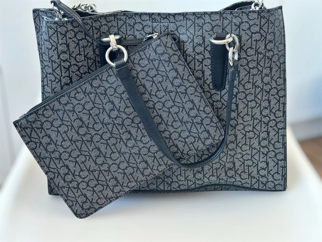 Bolsa Calvin Klein usada
