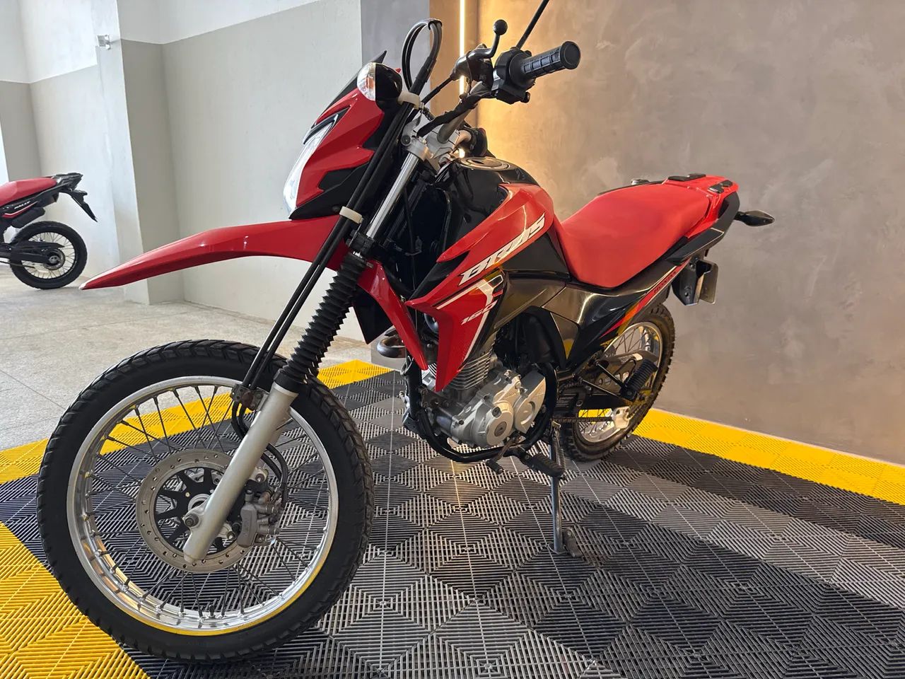 Bros 160 2024  - Foto 2