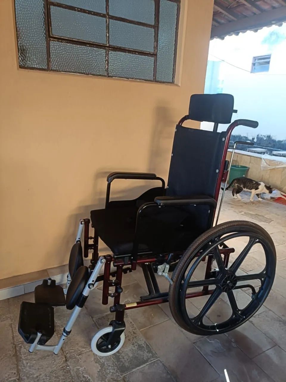 Cadeira de rodas seminova - Foto 2