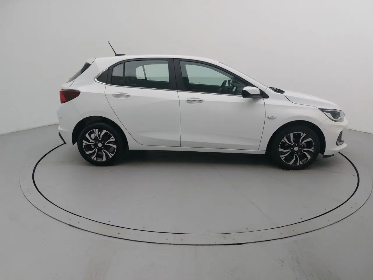Chevrolet Onix Hatch Premier 1.0 12V TB Flex Aut. 4P, foto 6 de 18