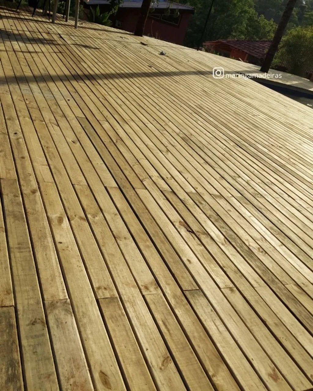 Deck de madeira autoclavada