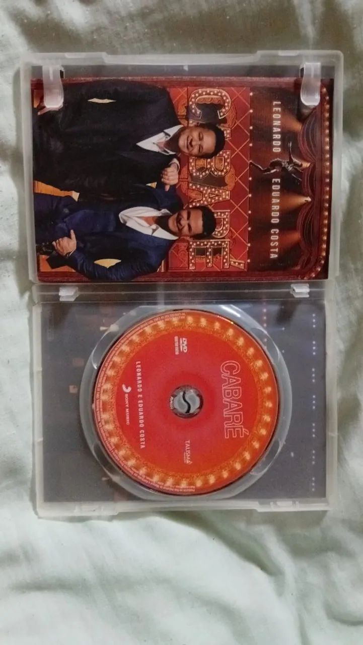 DVD Cabaré com Leonardo e Eduardo Costa. Usado, em perfeito estado . Original  - Foto 3