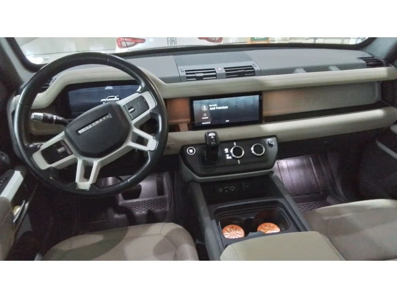 Land Rover Defender 110 2.0 Turbo SE Si4 Aut., foto 12 de 12