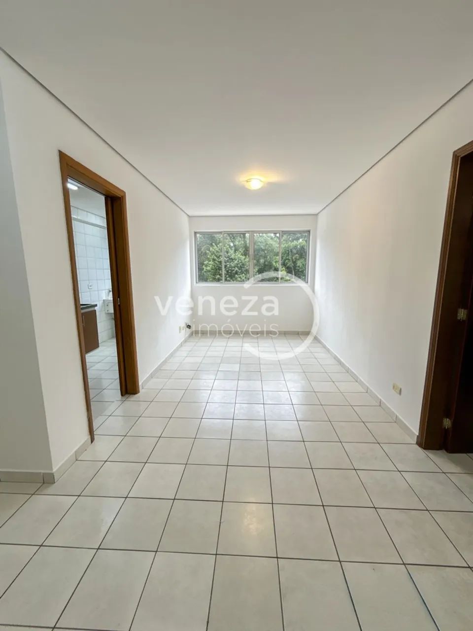 Apartamento para alugar no Edifício São Paulo Towers, Londrina - Foto 2