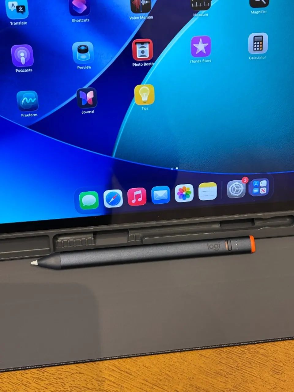 Apple iPad Air M3 13 ( 5g + Wi-fi ) Garantia + Caneta Logitech - Foto 2