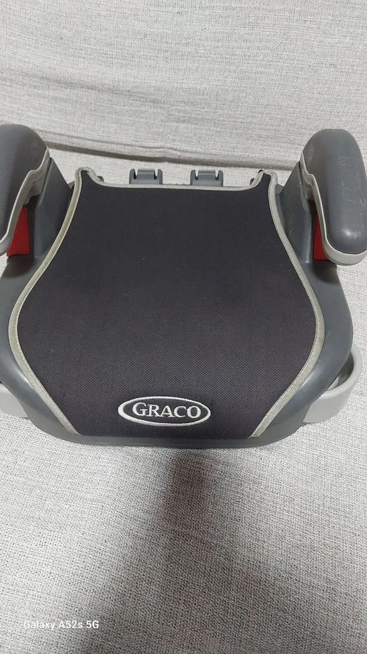 Acento para criança em carro