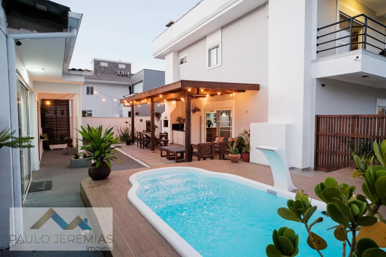 Casa para Locação em Daniela, Florianópolis | 5 Dorms