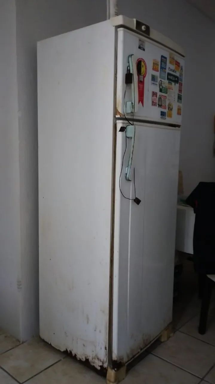 Vendo geladeira 