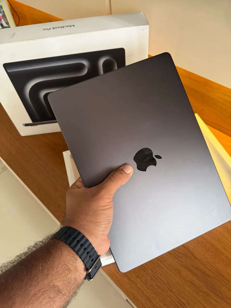MacBook Pro 14 M3 Pro | 512 SSD 18GB ram - impecável 