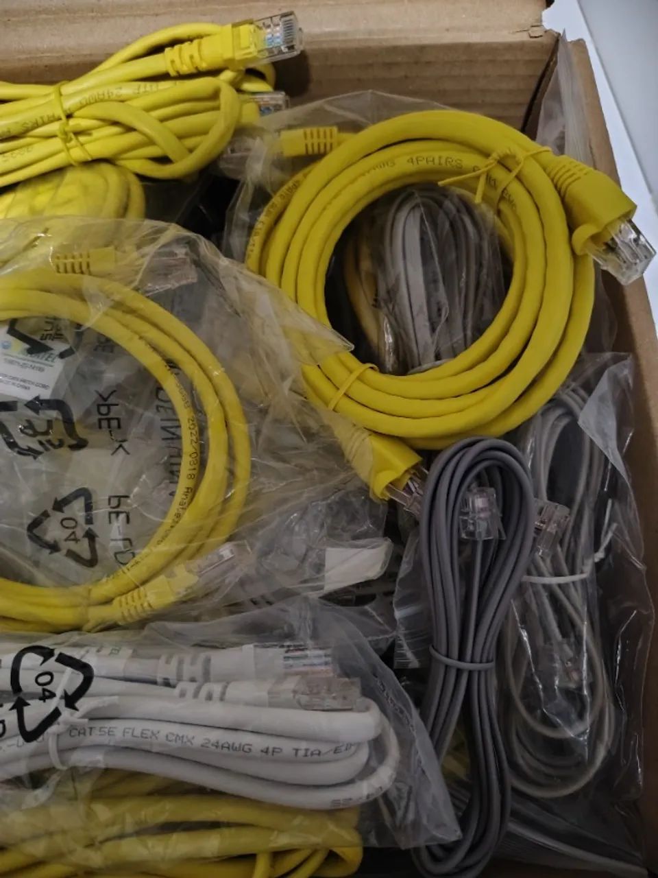 Vendo , tem uns 50 cabos 