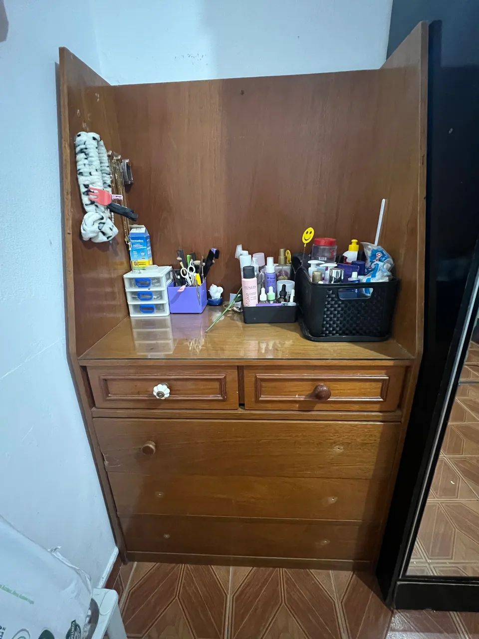 Penteadeira de Madeira usada