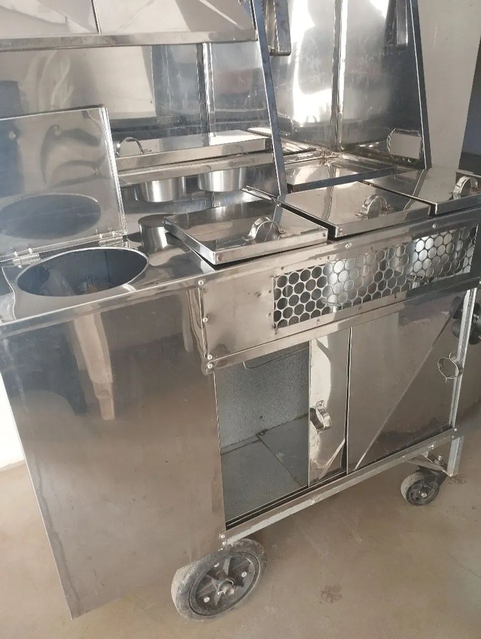 Carrinho de cachorro quente ( venda e entrega diretamente com o vendedor) - Foto 2
