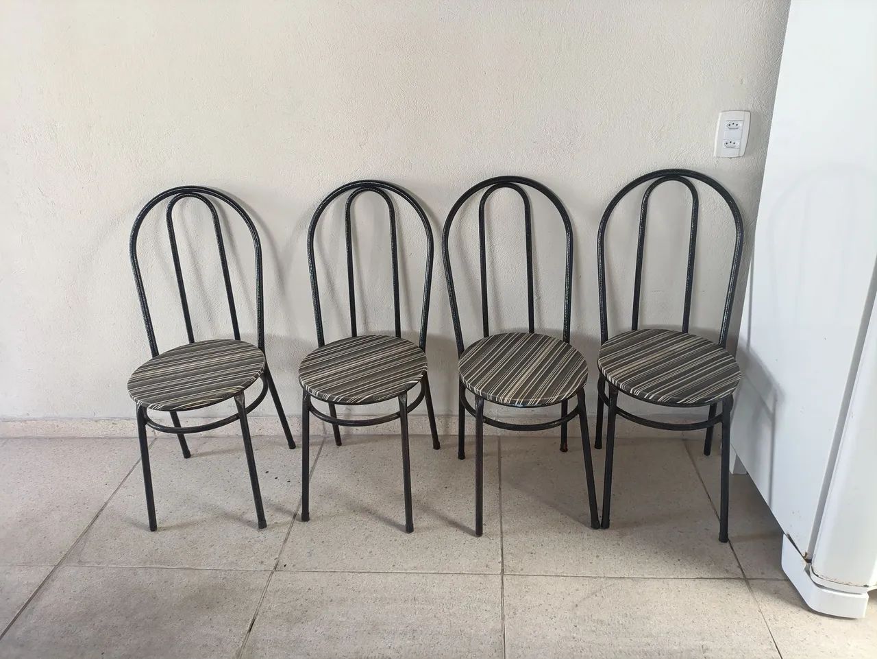 Mesa 4 cadeiras - Foto 3