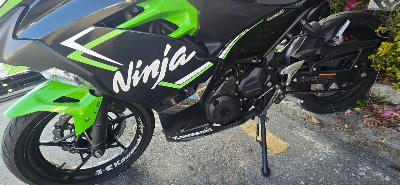Kawasaki Ninja 400 - Foto 4