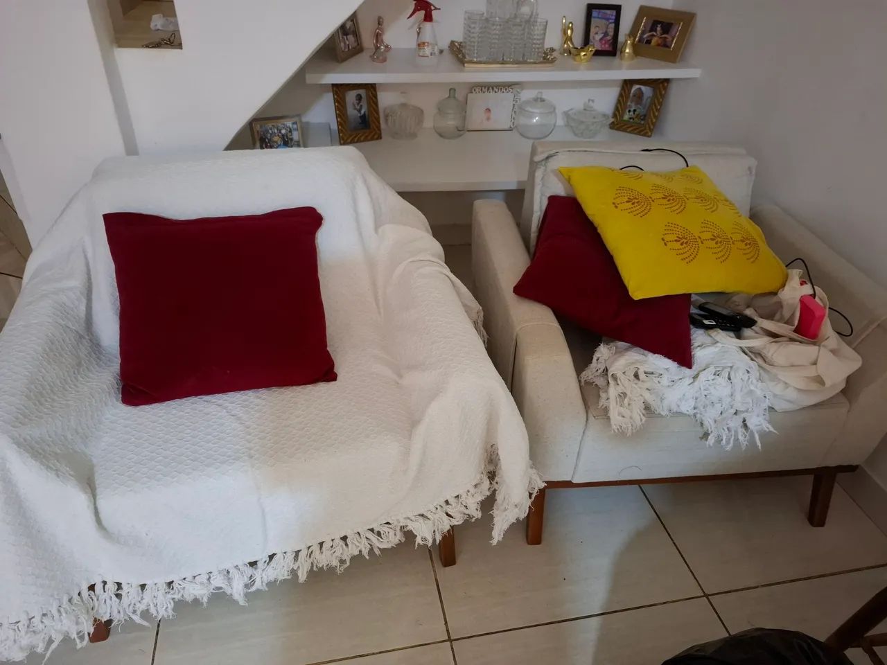 Vendo sofá USADO, POUCO USO E 2  POLTRONAS TECIDO LINHO - Foto 4