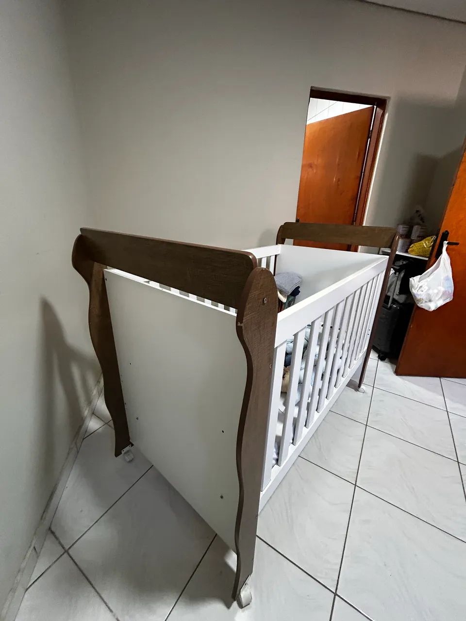 Berço cama com colchão - ótimo estado - Foto 4