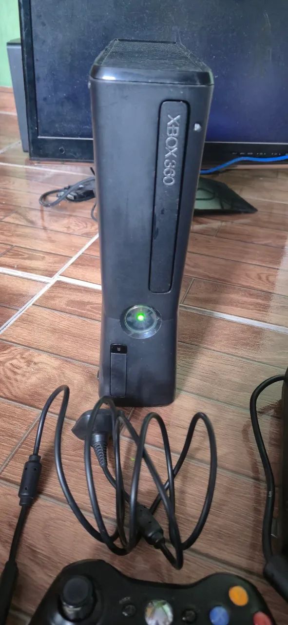 Xbox 360 Slim 