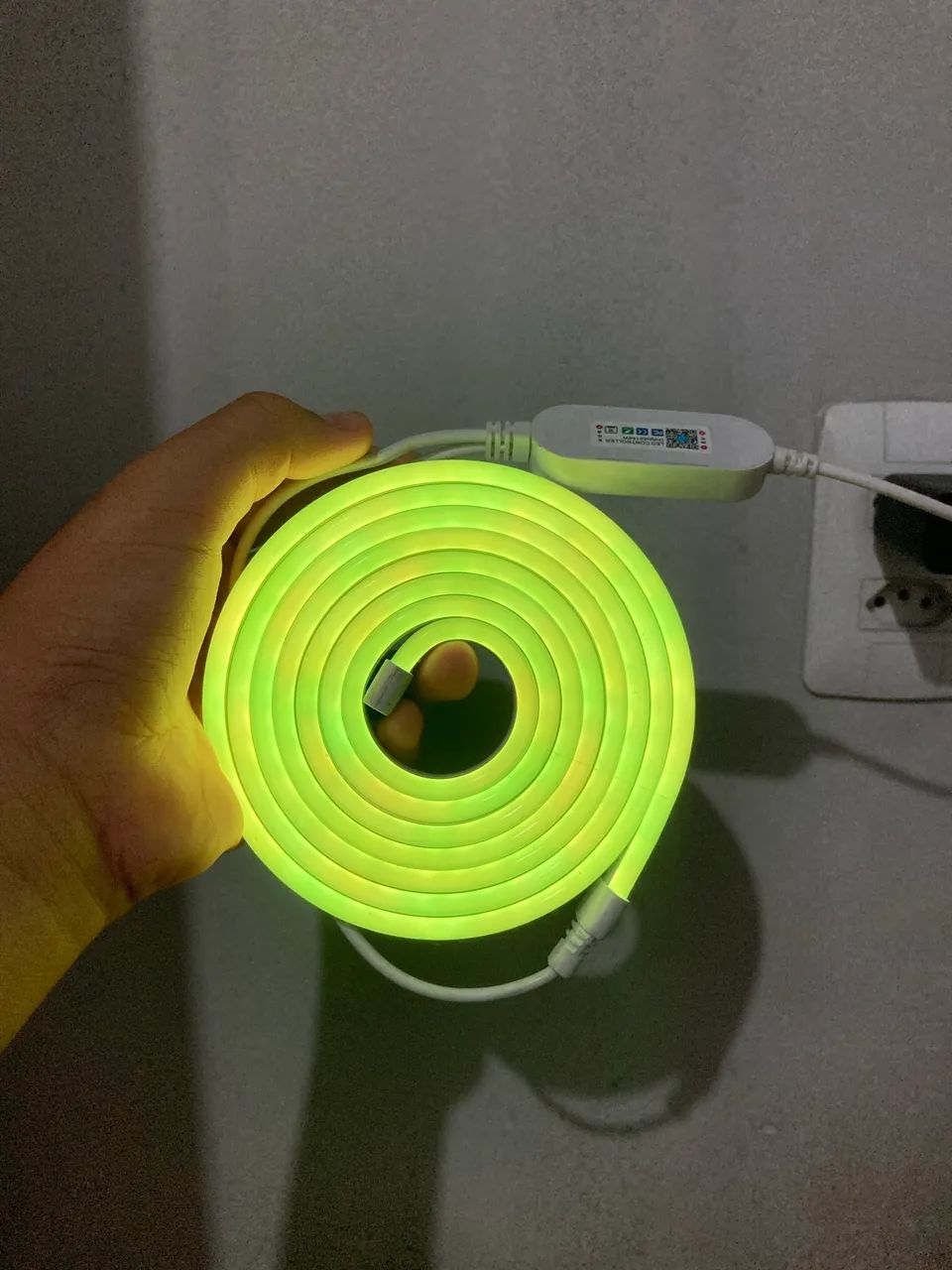 Fita Led RGB Flexível - Controlável via bluetooth/controle. - Foto 3