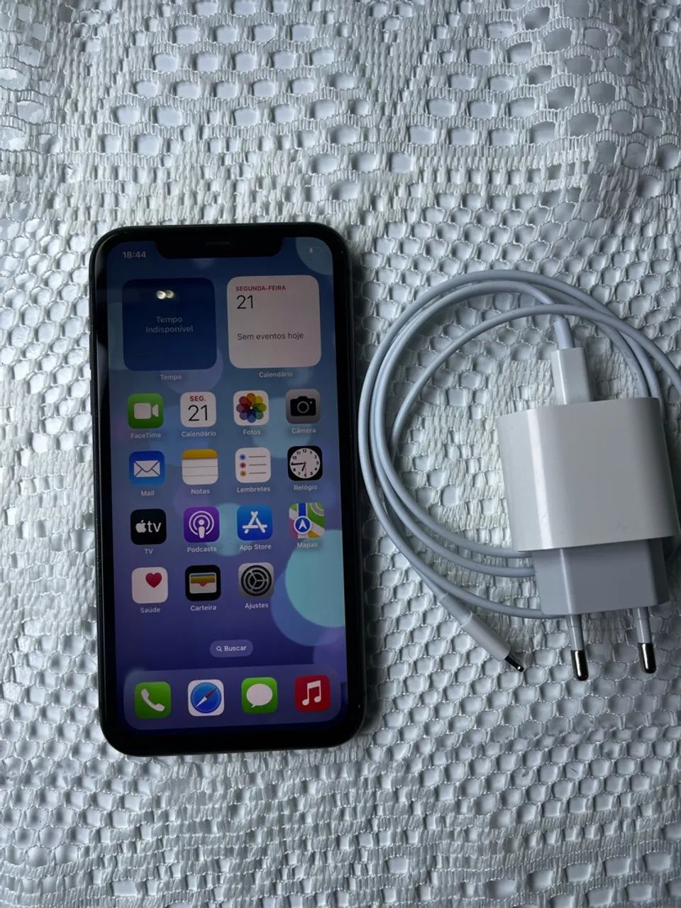IPhone 11 64GB Impecável c/ Carregador Original Apple ( Valor Final)