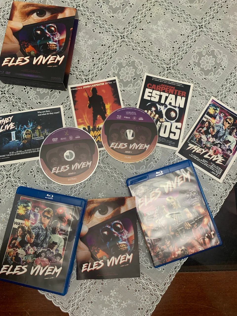 Blu Ray Eles Vivem They Live edição definitiva Versátil  - Foto 4