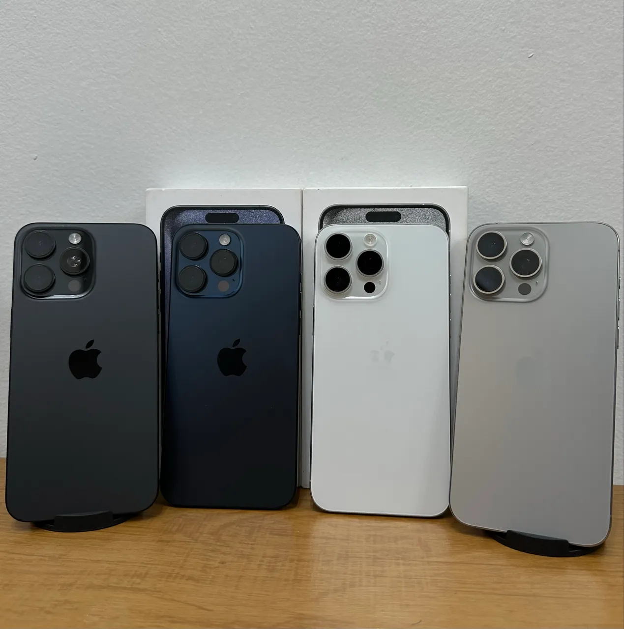iPhone 15 Pro 128GB - Lindo demais, todo original - Até 18x