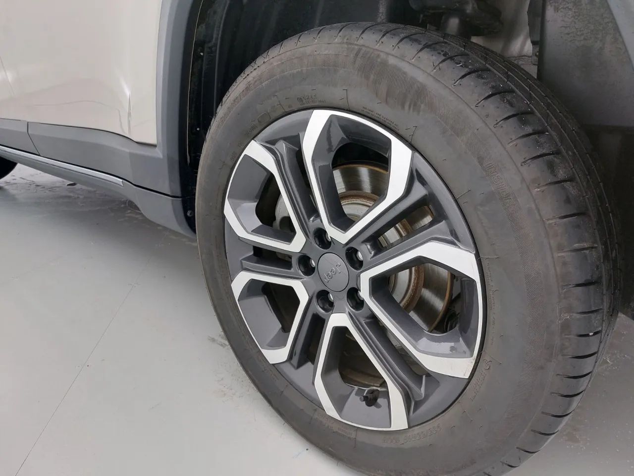 Jeep Commander Limited T270 1.3 TB Flex Aut., foto 12 de 18